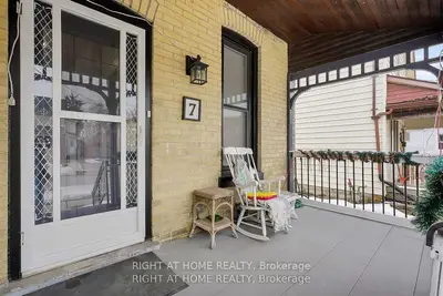 7 Myrtle Street, St. Thomas, On N5r 2e6