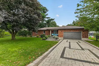 19 Wellington Street W, Norwich, On N0j 1r0