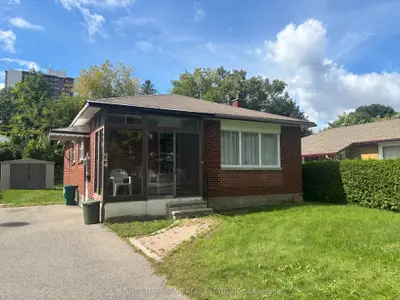 944 Eve Street, Overbrook - Castleheights And Area, On K1k 3r4