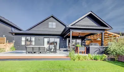 420 Wellington Street E, Wellington North, On N0g 2l4
