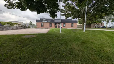 2065 Piper Lane, London East, On N5v 3s5