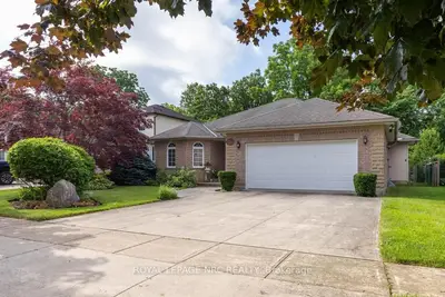 18 HARMONY Drive, Niagara-on-the-Lake, ON L0S 1J0