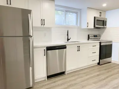 43 Kanata Crescent Lower, Brantford, On N3r 7e8