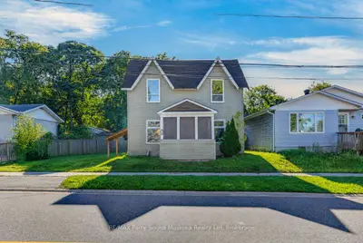 5 Wakefield Street, Parry Sound, On P2a 2v2