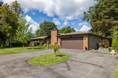 4443 Bath Road, Loyalist, On K7n 1a1