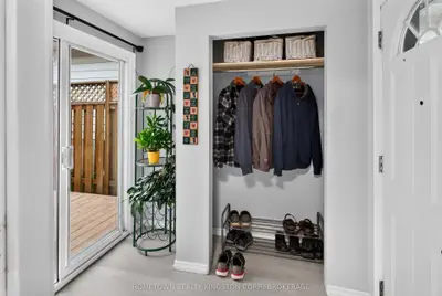 60 Guthrie Drive, Kingston, On K7k 5x5