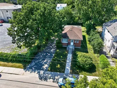 132 Joseph Street, Kingston, On K7k 2h7