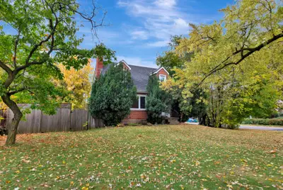 121 King Street E, Hamilton, On L8g 1l2