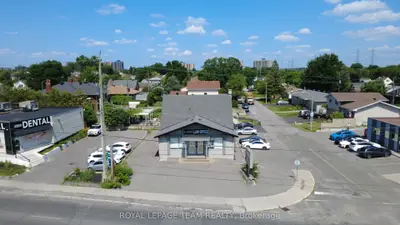 1901 Bank Street, Hunt Club - South Keys And Area, On K1v 8a1