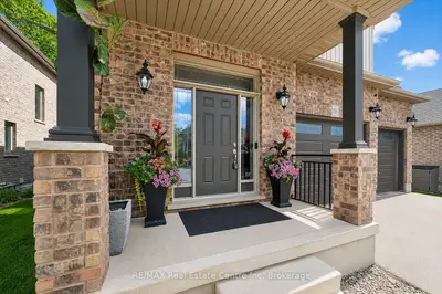 196 Maple Bush Drive, Cambridge, On N1t 0b7