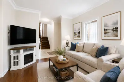 5 Liddycoat Lane, Hamilton, On L9g 0a7