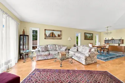 233 Fruitland Road, Hamilton, On L8e 5j8