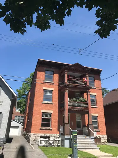 421 Lisgar Street 5, Ottawa Centre, On K1r 5g9