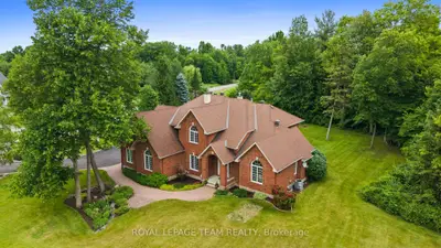 50 Marchvale Drive, Kanata, On K2w 1c2