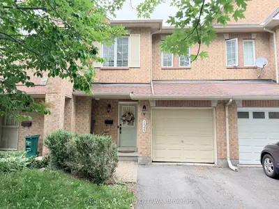 124 LANDOVER Crescent, Kanata, ON K2M 2W2