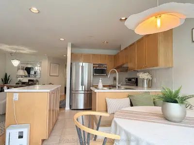 124 LANDOVER Crescent, Kanata, ON K2M 2W2