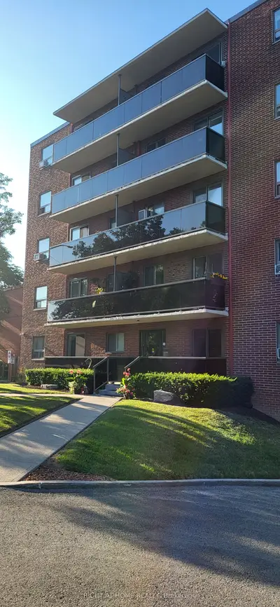 2373 King Street E 26, Hamilton, On L8k 1x9