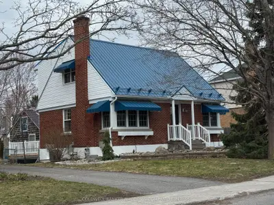 1329 Larose Avenue, Carlington - Central Park, On K1z 7x4