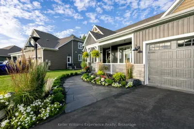 38 Dyer Crescent, Bracebridge, On P1l 0n4