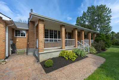 995 Bridge Street W, Greater Napanee, On K7r 3l1