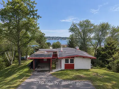 8 Sunset Avenue, Parry Sound, On P2a 1a5