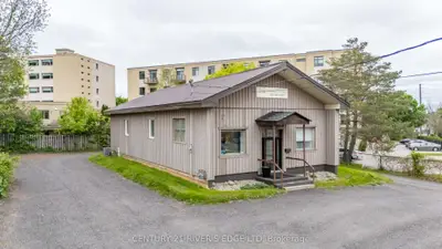4 Schofield Avenue, Brockville, On K6v 4m4