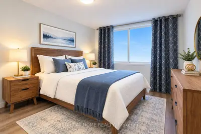 1 Redfern Avenue 217, Hamilton, On L9c 0e6