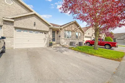 24 Griffiths Drive 9, Brant, On N3l 4c5