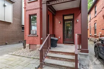 466 Maclaren Street, Ottawa Centre, On K1r 5k6