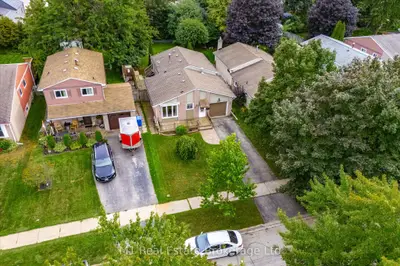 216 PARKSIDE Drive E, Centre Wellington, ON N1M 3E8