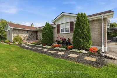 305 Valley Road, Prince Edward County, On K0k 1a0