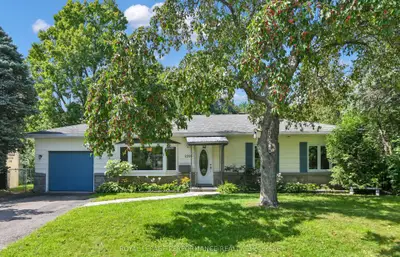 2206 Hillary Avenue, Alta Vista And Area, On K1h 7j1
