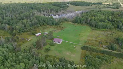 2395 Papineau Road, Papineau-cameron, On P0h 1v0