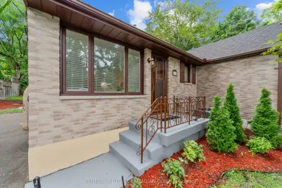 54 Manitoulin Drive, London East, On N5w 1m4