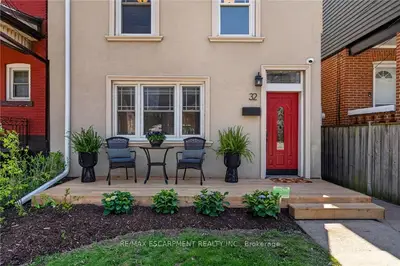 32 Magill Street, Hamilton, On L8r 2y5