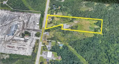 1660 Sydenham Road, Kingston, On K7l 4v4