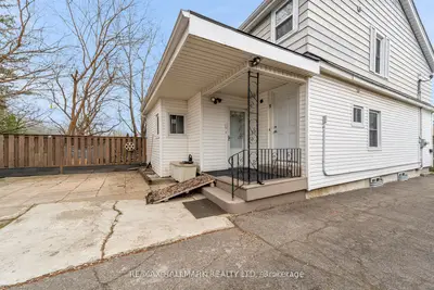 160 WELLAND Avenue Upper, St. Catharines, ON L2R 2N6