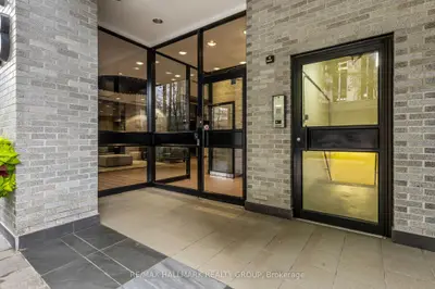 18 Nepean Street 701, Ottawa Centre, On K2p 2l2