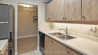 5 Valleyside Drive 402, Brockton, On N0g 2v0