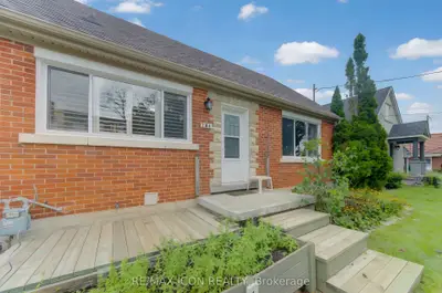 104 Mausser Avenue, Kitchener, On N2m 3k5