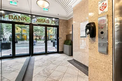 77 Bank Street 300, Ottawa Centre, On K1p 5n2
