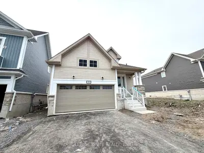21 Royal Oak Crescent, Loyalist, On K0h 1g0