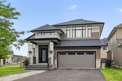 341 SERENADE Crescent, Blossom Park - Airport and Area, ON K1X 0B9