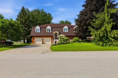 1 Hueston Drive, Thames Centre, On N0m 2p0