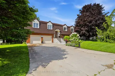 1 Hueston Drive, Thames Centre, On N0m 2p0