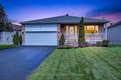 11 Decaria Boulevard, Perth, On K7h 3p6