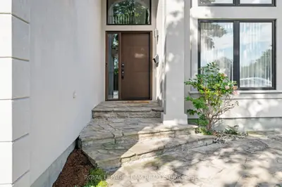 55 Witherspoon Crescent, Kanata, On K2k 3l7