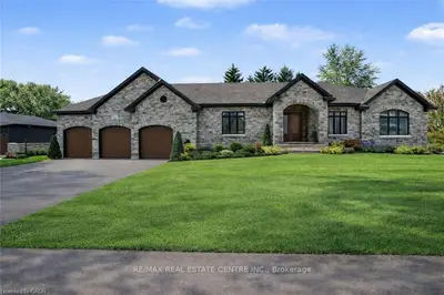 12 Albert Street, Wellesley, On N0b 2m0