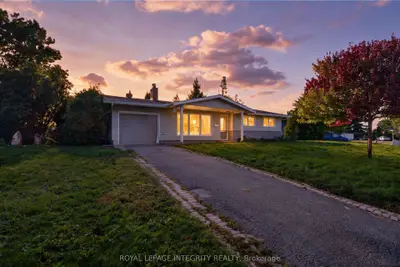4 Marsden Place, Crystal Bay - Rocky Point - Bayshore, On K2h 5l5