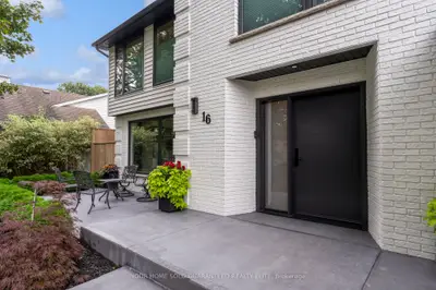 16 Whitehall Gate, Pelham, On L3e 0c6